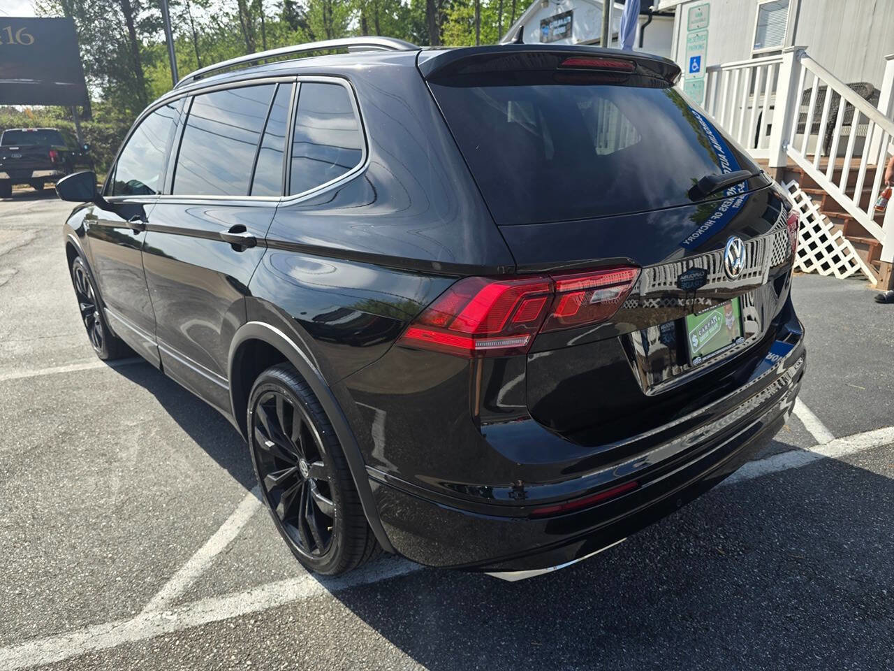 Used 2021 Volkswagen Tiguan SE AWD/4WD image 4