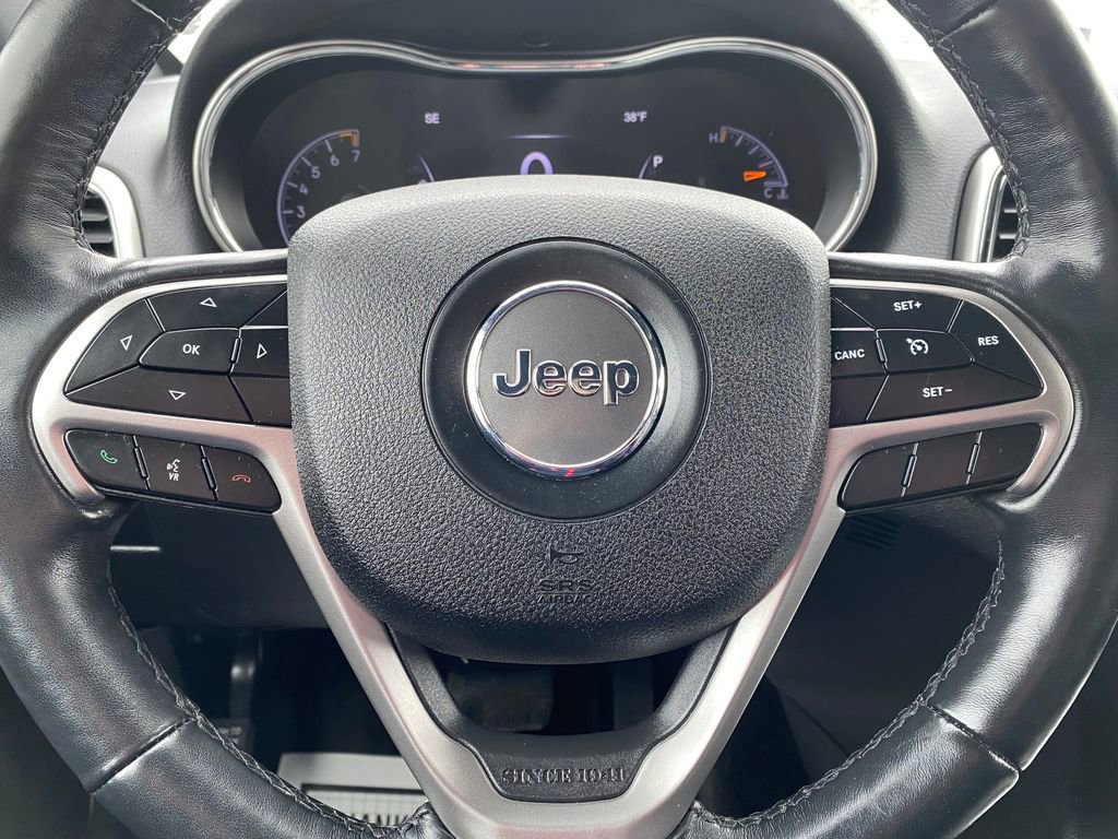 Used 2018 Jeep Grand Cherokee Limited image 28
