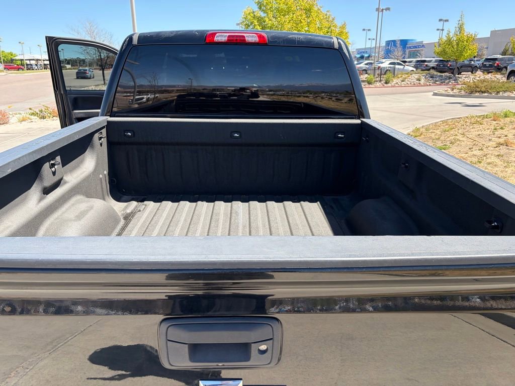 Used 2018 Chevrolet Silverado 1500 LT w/ All Star Edition AWD/4WD image 18