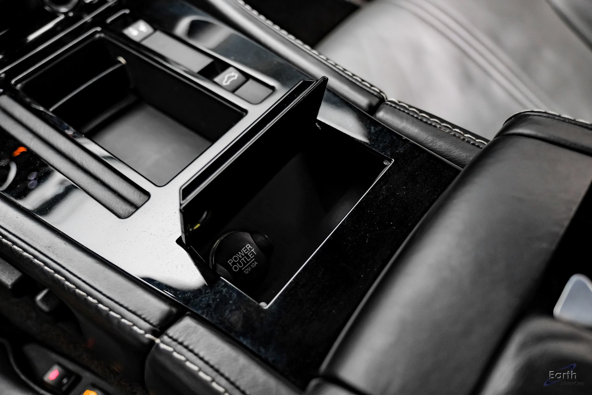 Used 2014 Aston Martin V8 Vantage S RWD image 56