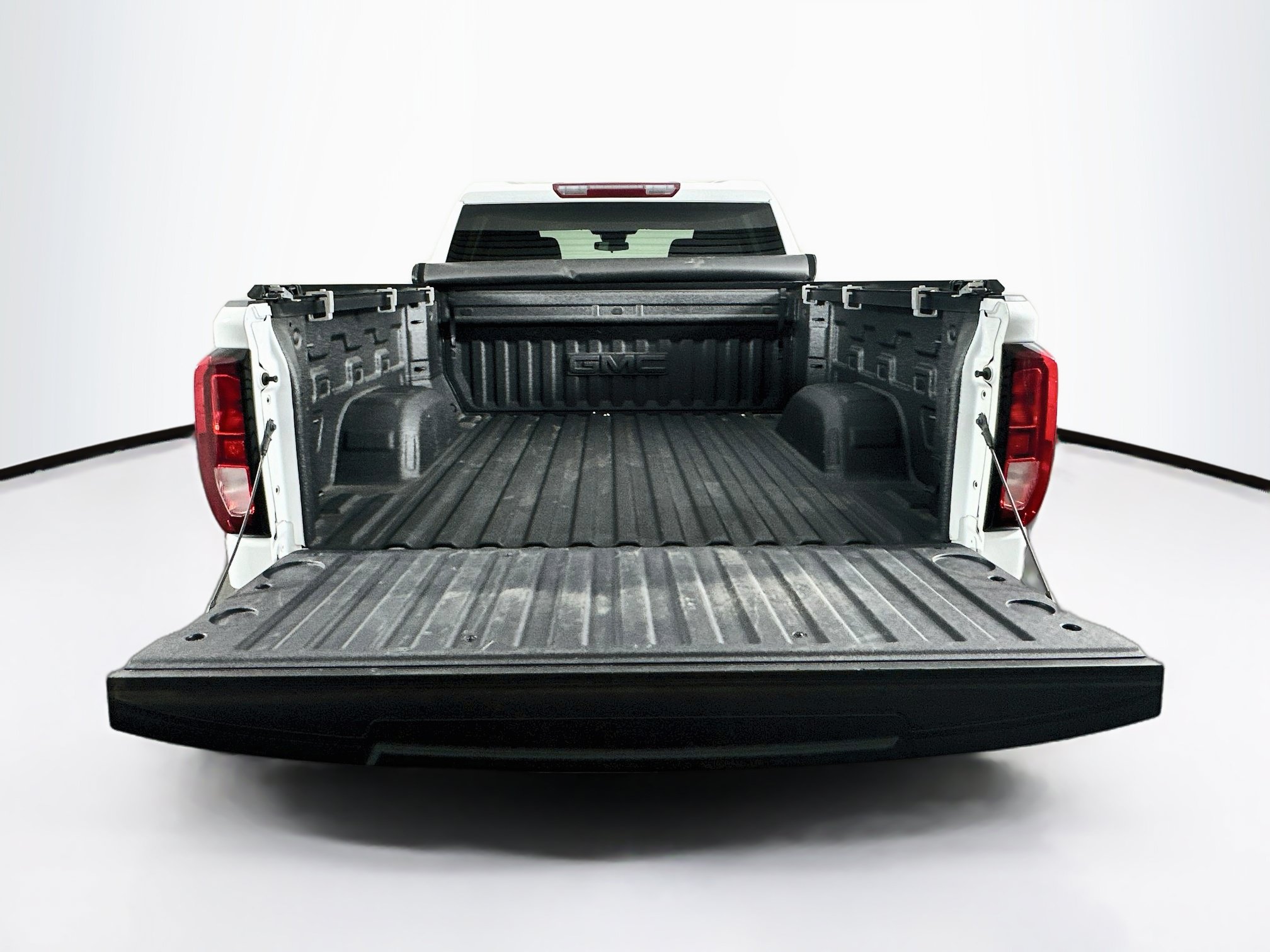 Used 2023 GMC Sierra 1500 SLE AWD/4WD image 28