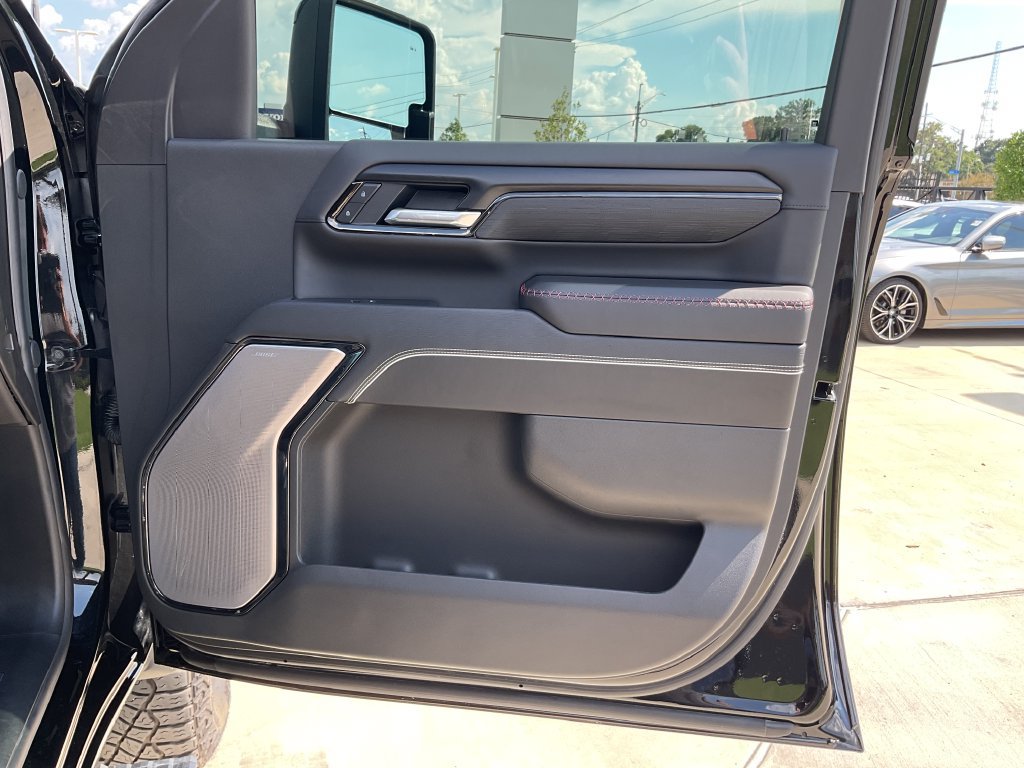 Used 2025 GMC Sierra 2500 AT4X AWD/4WD image 16