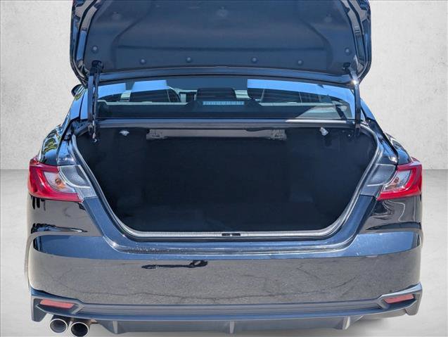 Used 2025 Toyota Camry SE w/ Convenience Package AWD/4WD image 6