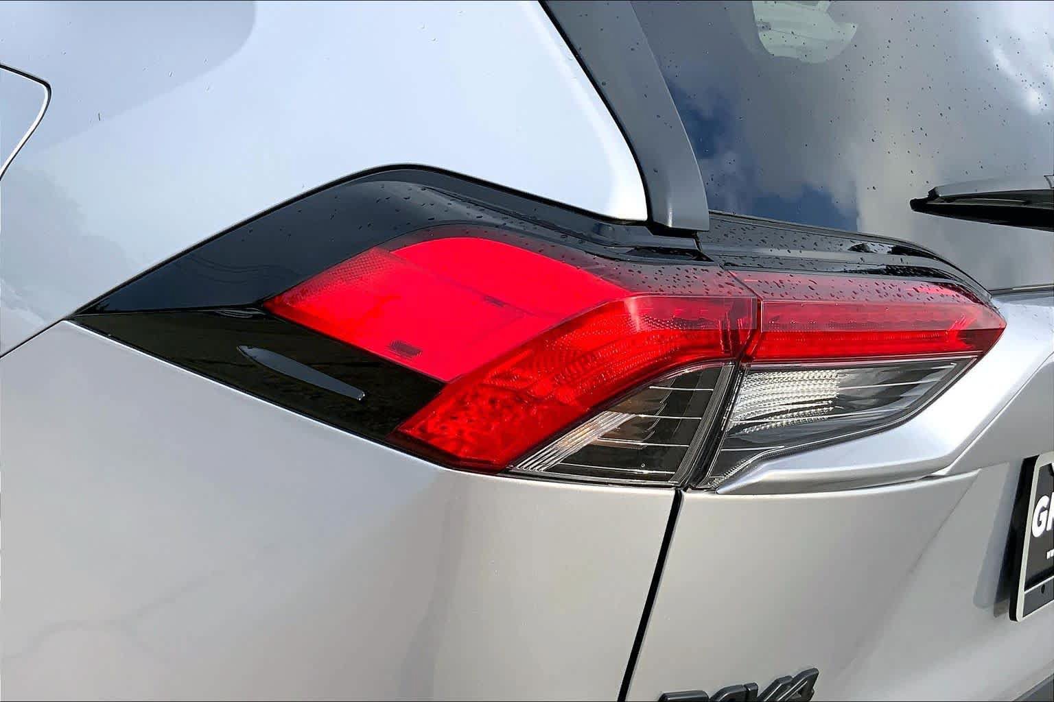 Used 2025 Toyota RAV4 LE FWD image 28