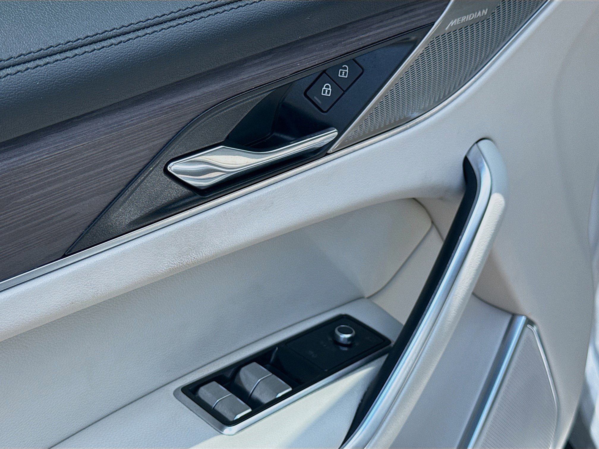 Used 2022 Jaguar F-PACE S AWD/4WD image 22