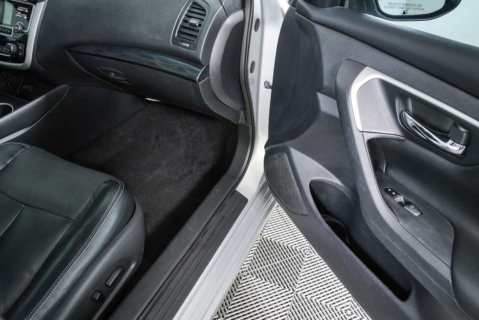 Used 2018 Nissan Altima 2.5 SL FWD image 23