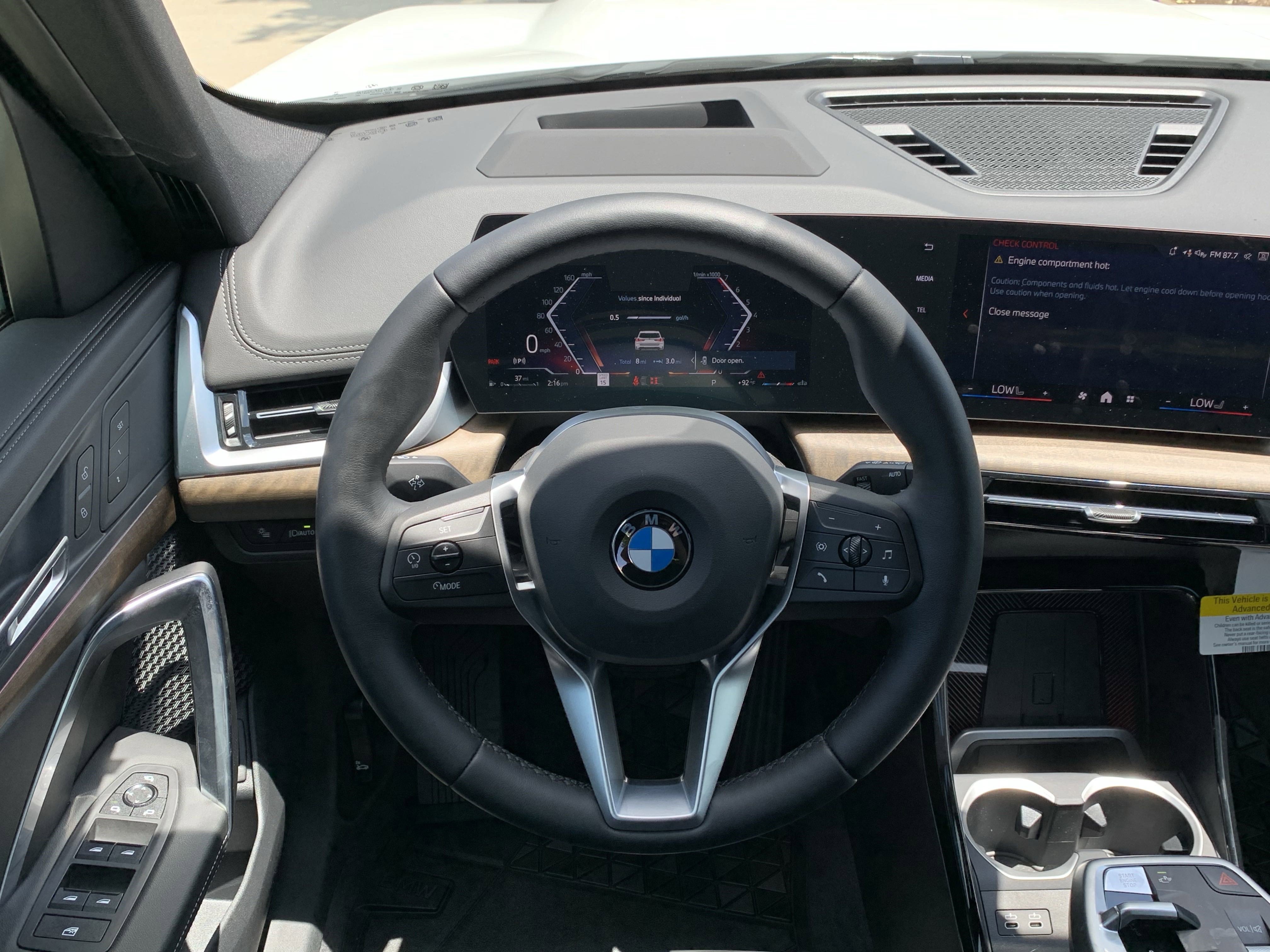 Used 2025 BMW X1 xDrive28i w/ Technology Package image 18