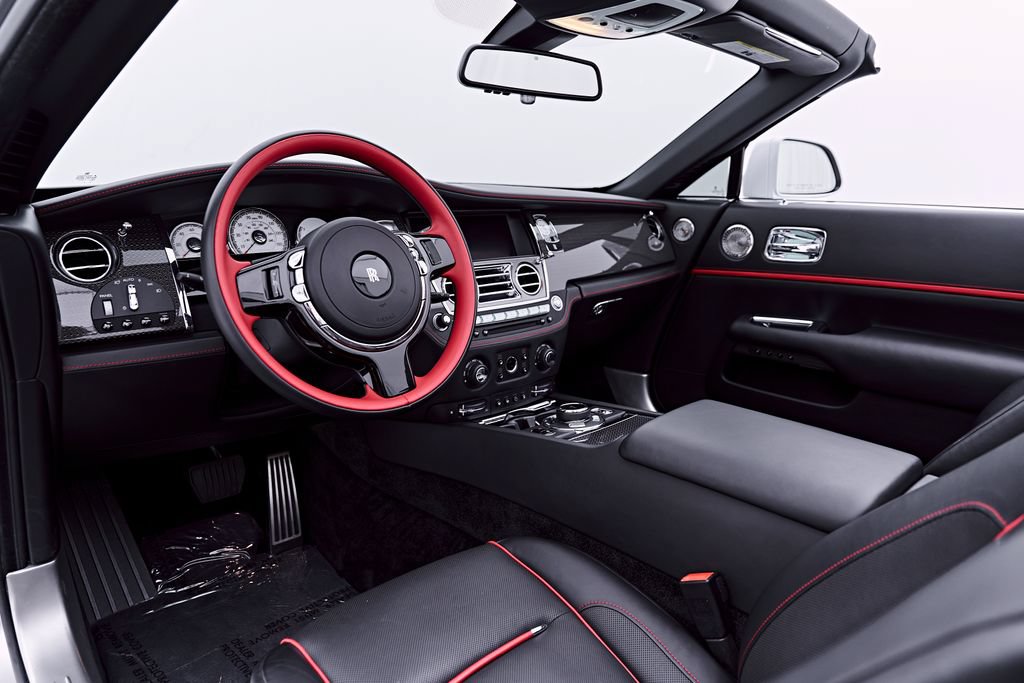 Used 2020 Rolls-Royce Dawn RWD image 2