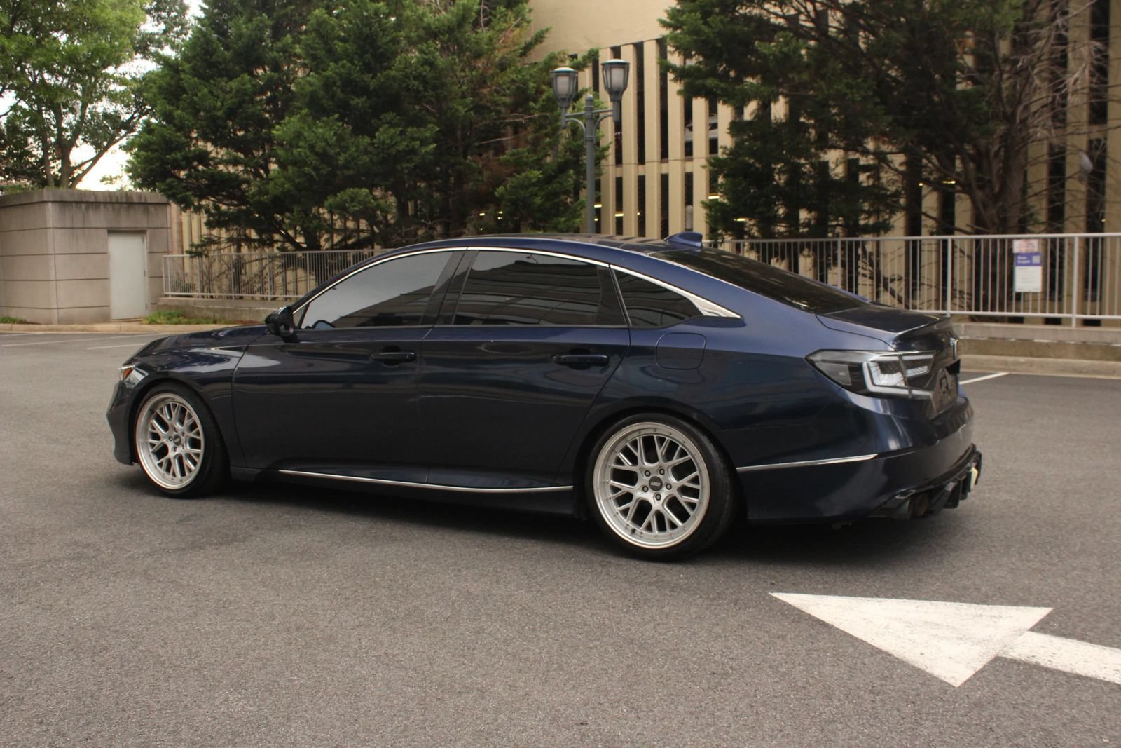 Used 2019 Honda Accord EX image 9
