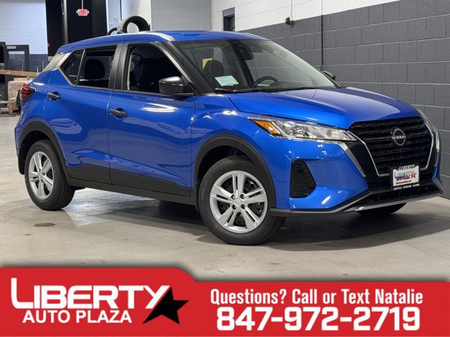 New 2025 Nissan Kicks Play S