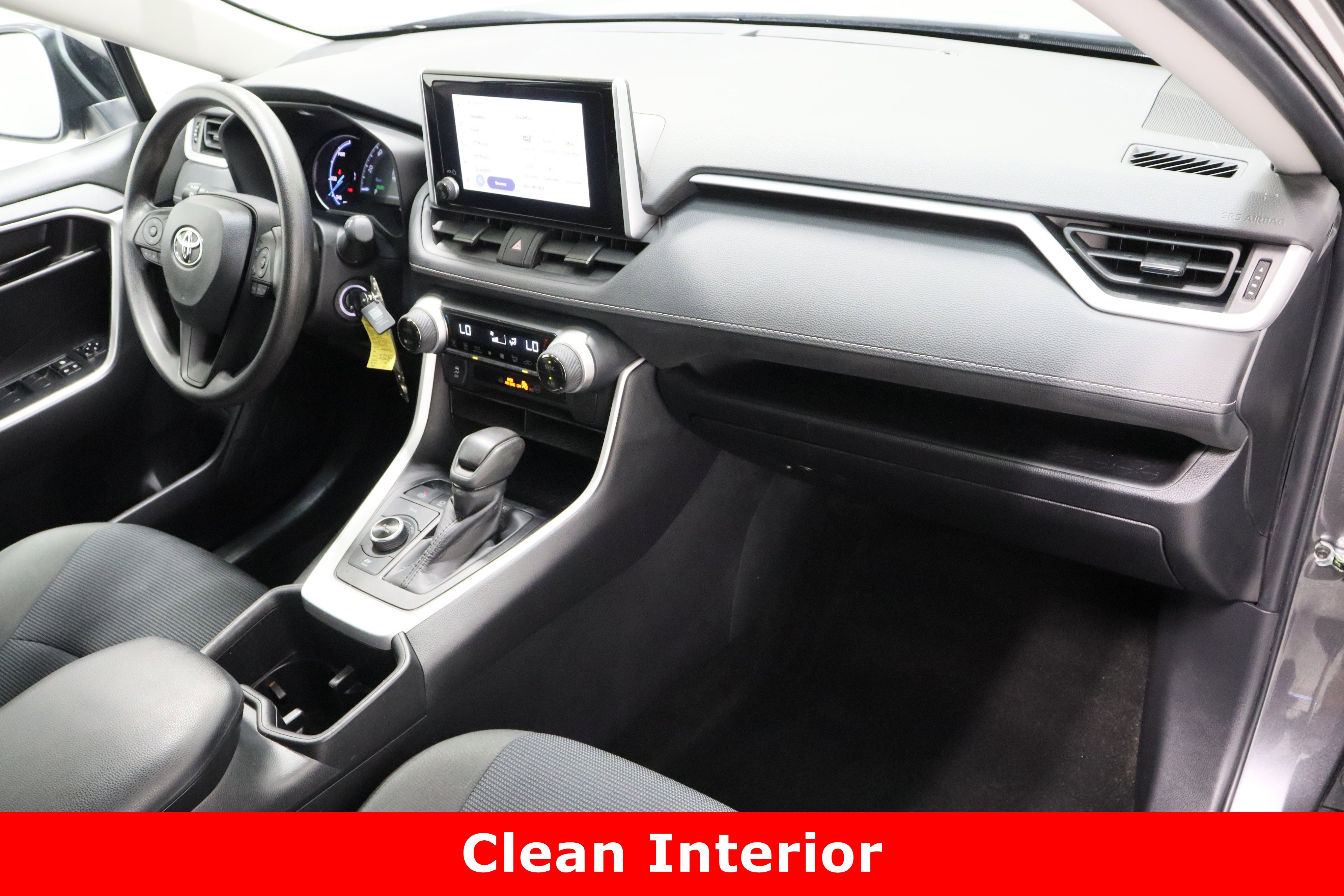 Used 2024 Toyota RAV4 LE image 32