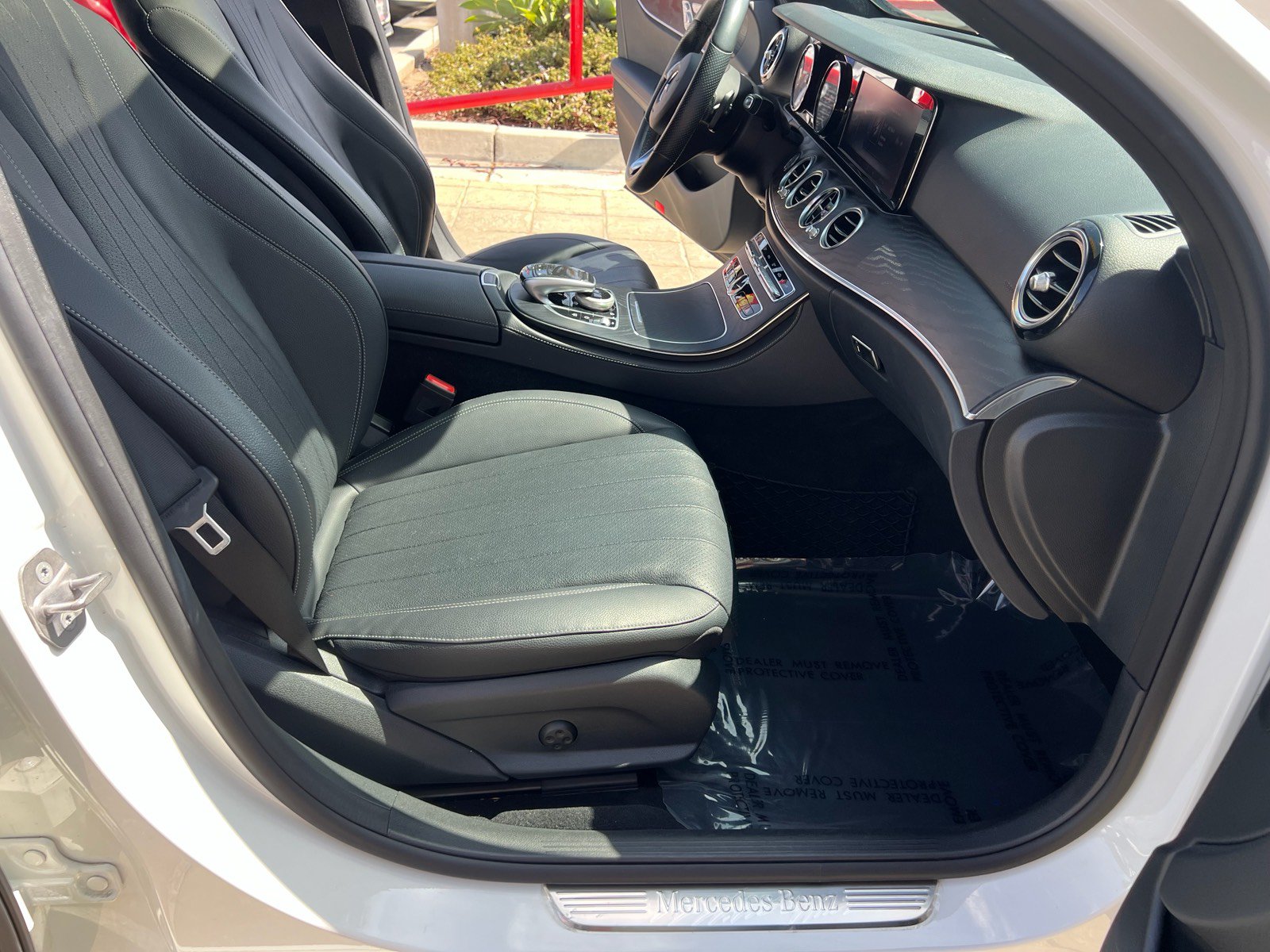 Used 2018 Mercedes-Benz E 300 w/ Premium 2 Package (Q02) image 28