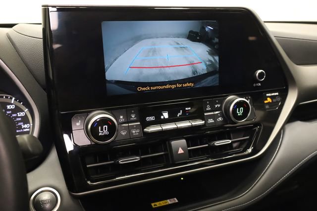 Used 2024 Toyota Highlander XLE image 17
