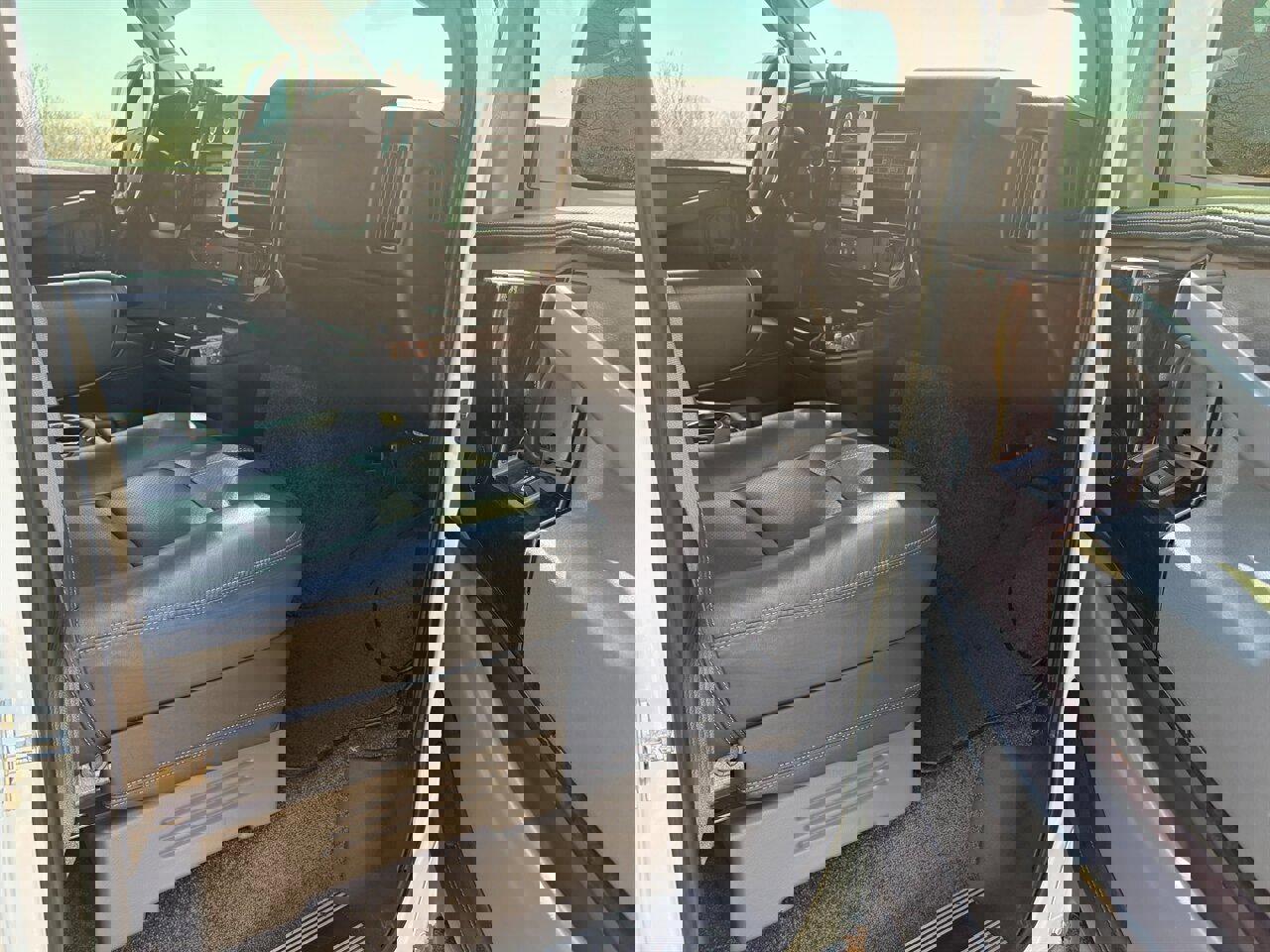 Used 2016 Chevrolet Express 2500 image 9