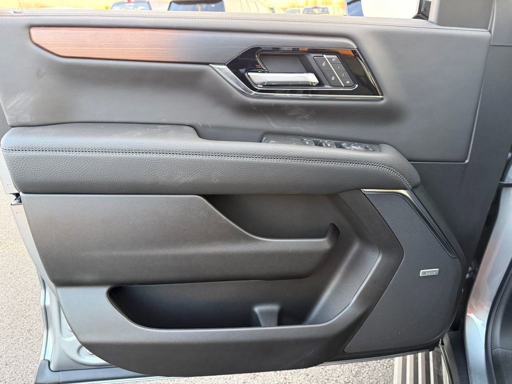 New 2026 GMC Yukon XL Denali w/ Sun & Power Step Package image 16