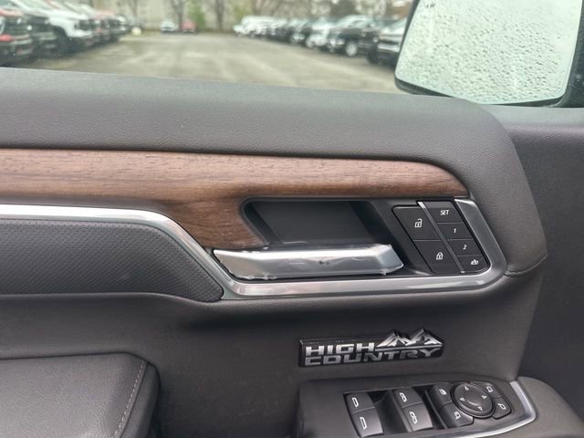 New 2026 Chevrolet Silverado 1500 High Country w/ LPO, Dark Essentials Package image 12