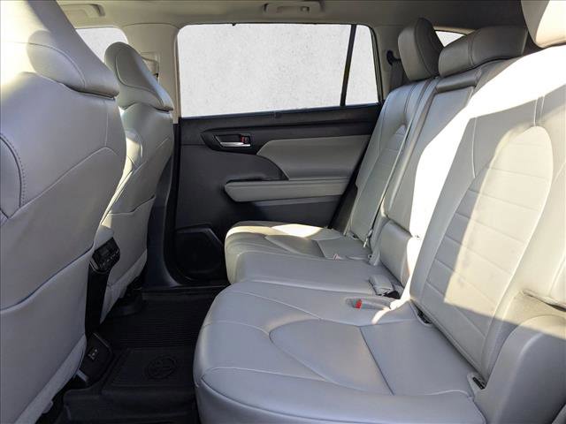 Used 2023 Toyota Highlander XLE image 20