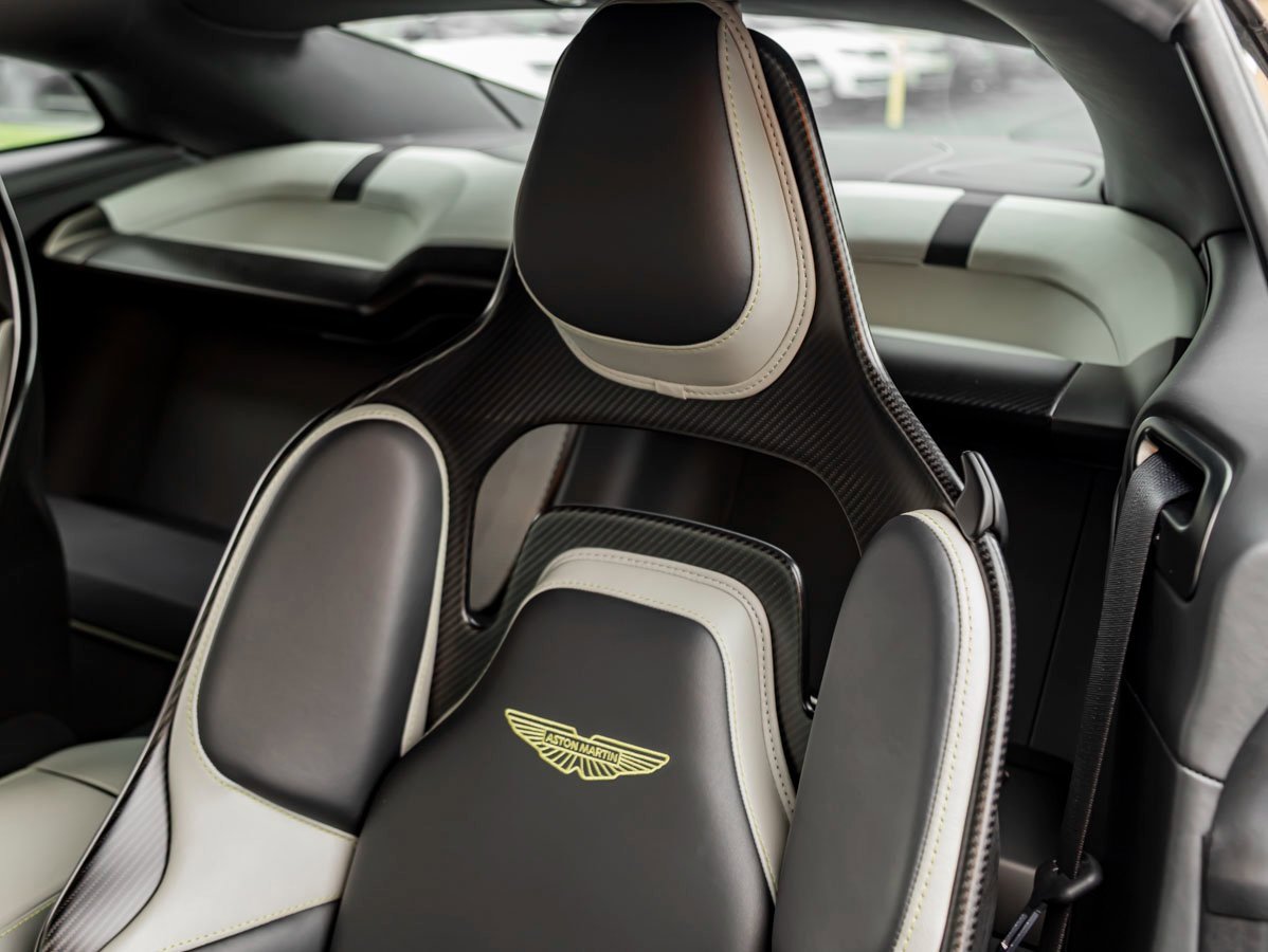 Used 2025 Aston Martin Vanquish image 5