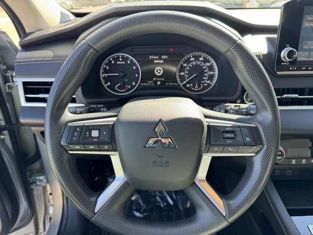 Used 2022 Mitsubishi Outlander ES image 17