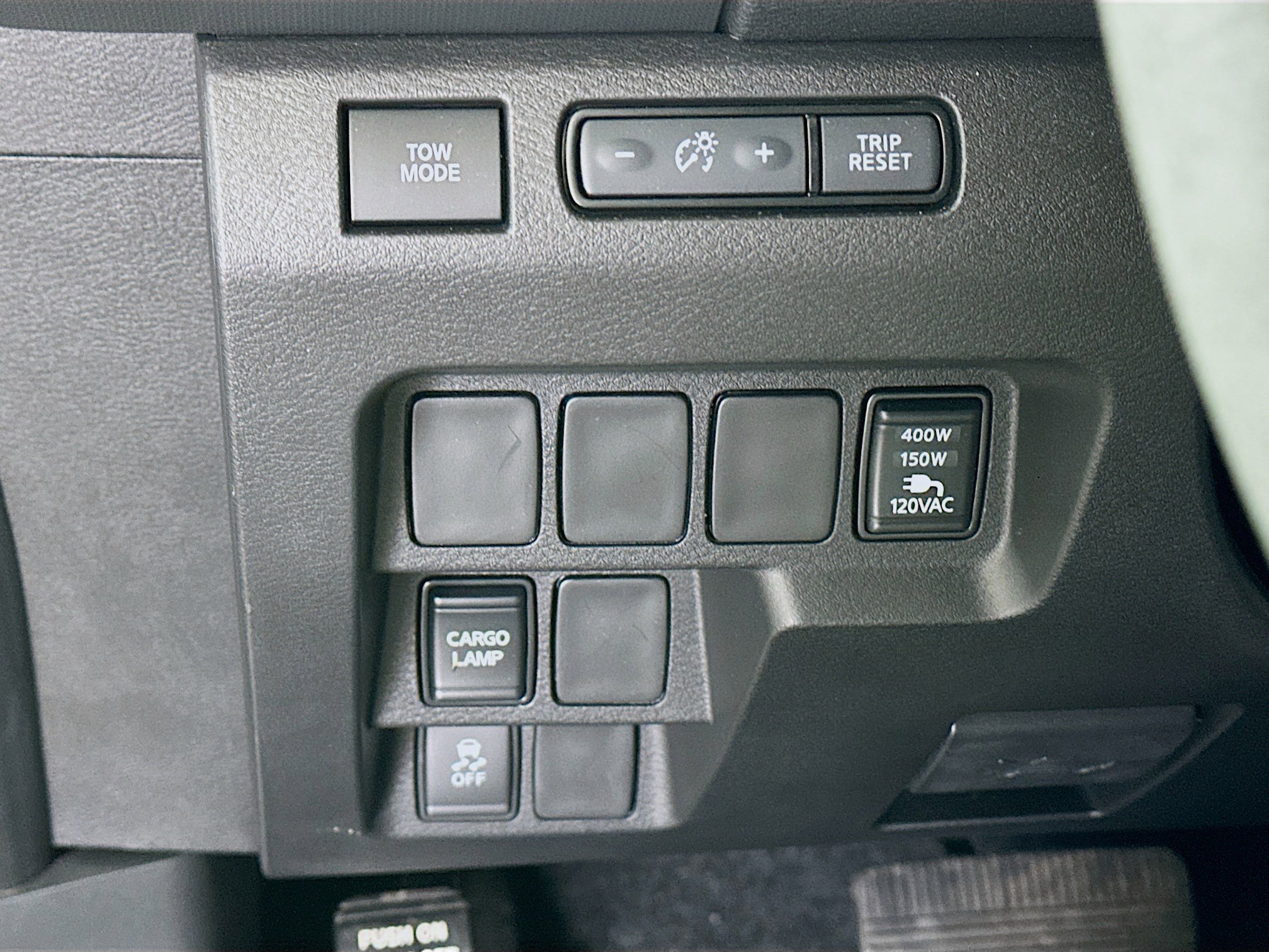 Used 2024 Nissan Frontier SL image 16