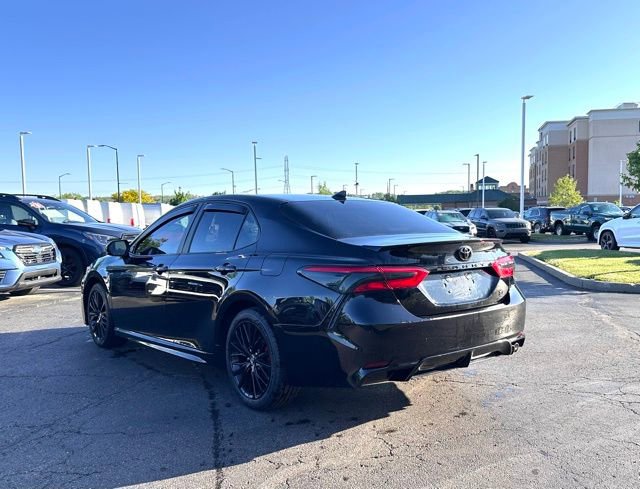Used 2020 Toyota Camry SE FWD image 7