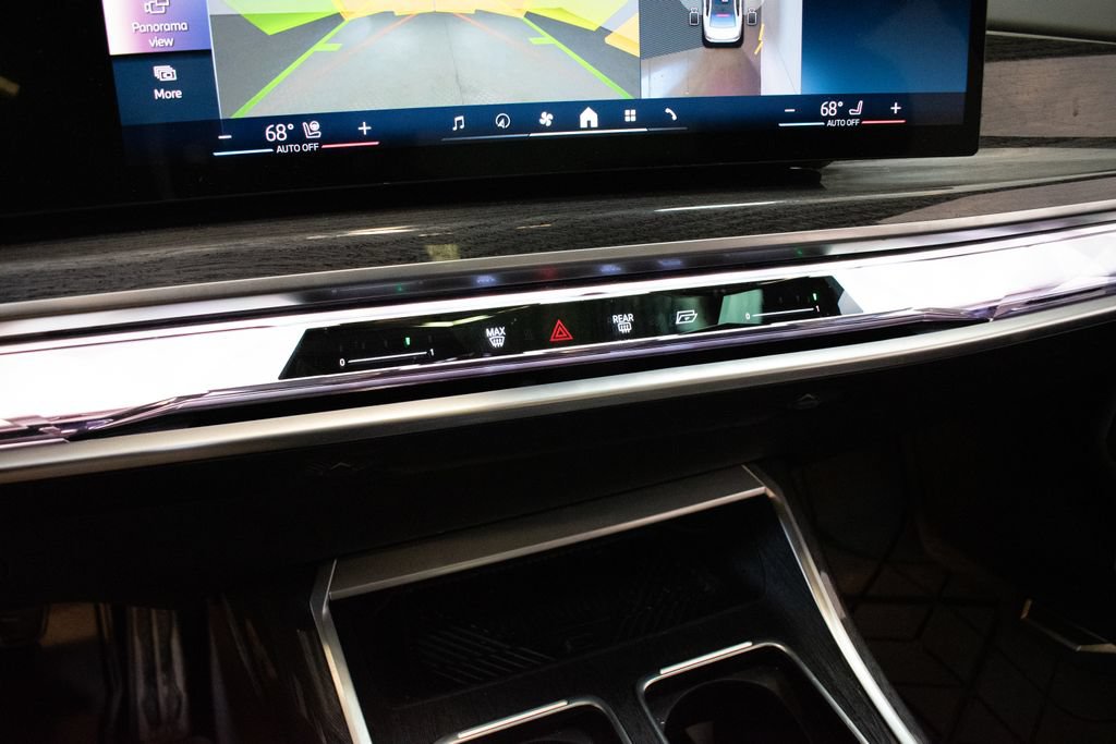 Certified 2026 BMW 740i xDrive AWD/4WD image 18