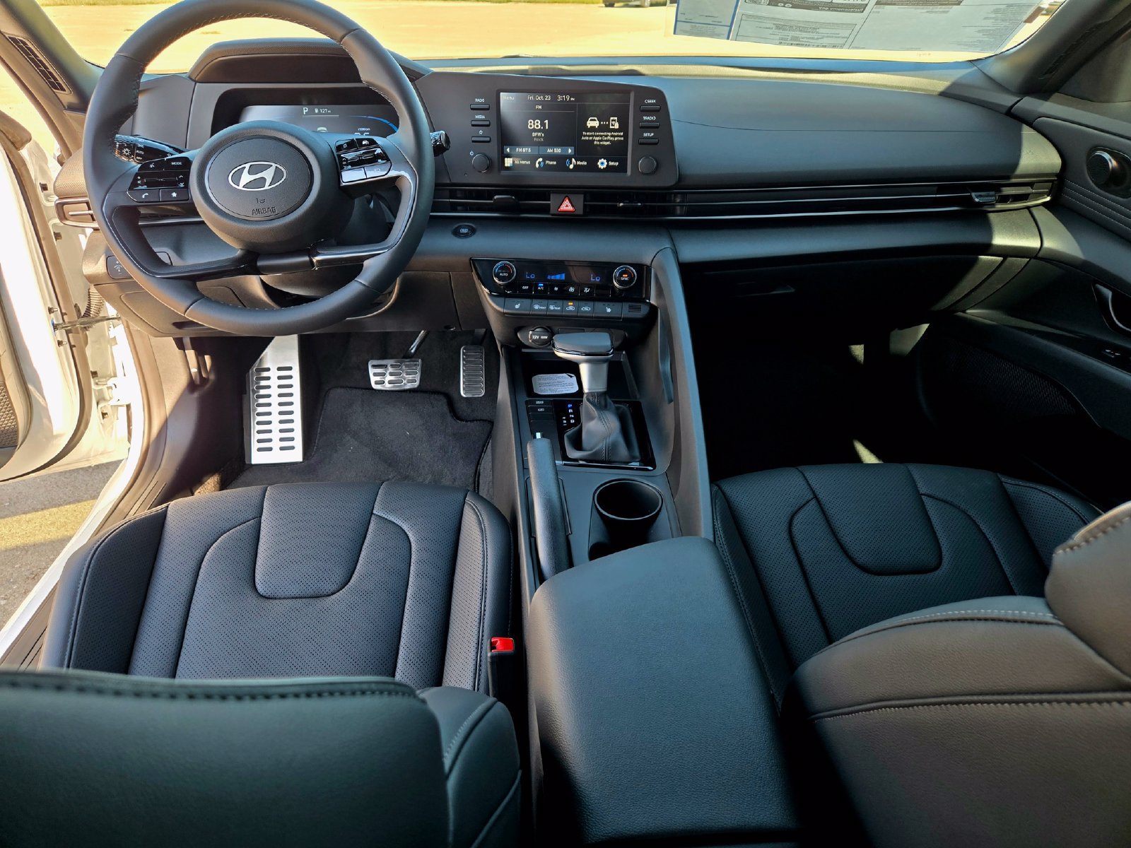 New 2026 Hyundai Elantra SEL Sport FWD image 8