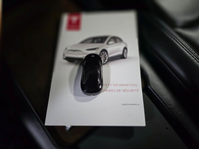 Used 2020 Tesla Model X Long Range image 40