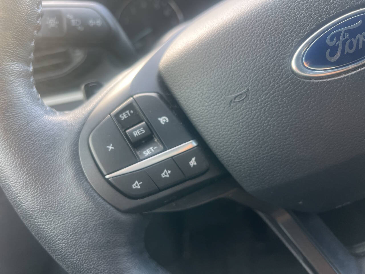 Used 2020 Ford Explorer XLT RWD image 14