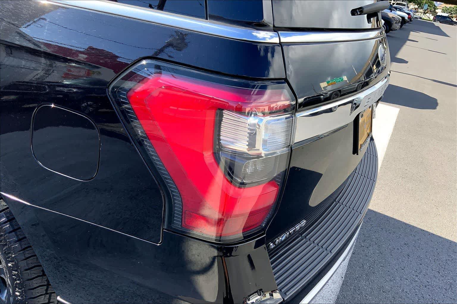 Used 2019 Ford Expedition Limited AWD/4WD image 32