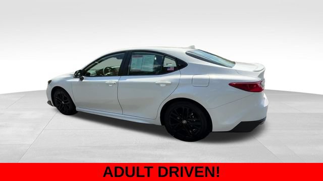 Used 2026 Toyota Camry SE w/ Convenience Package FWD image 2