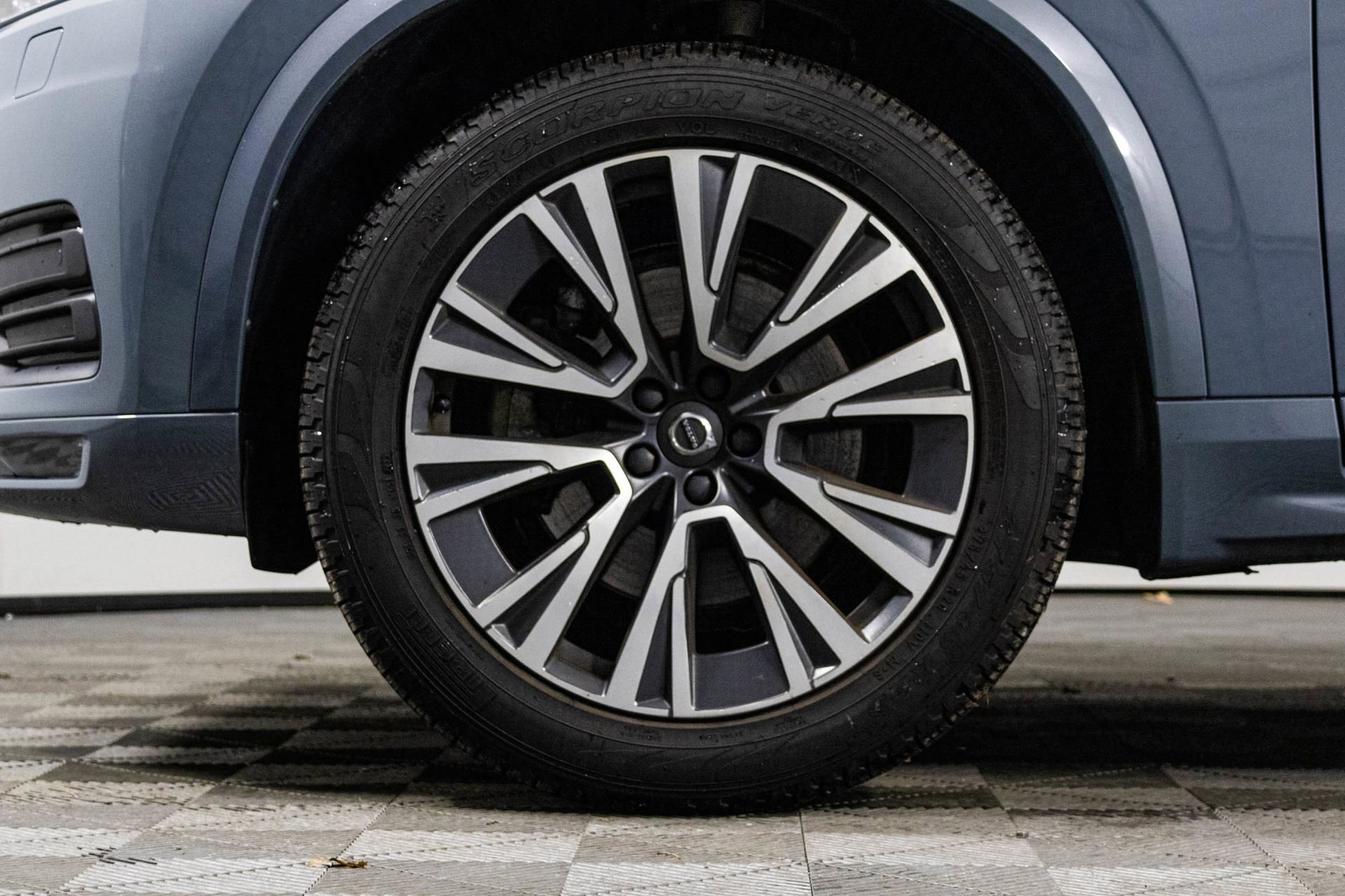 Used 2021 Volvo XC90 T6 Momentum w/ Protection Package image 45