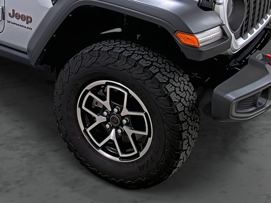 Used 2024 Jeep Wrangler Rubicon image 14