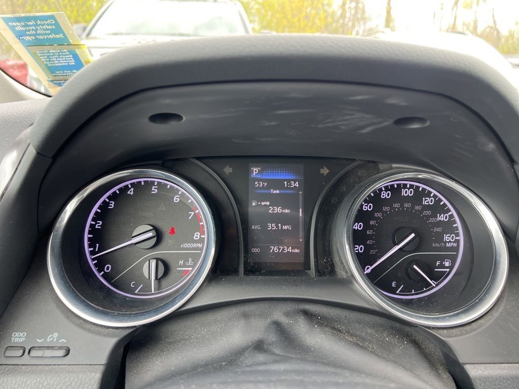 Used 2020 Toyota Camry LE FWD image 6