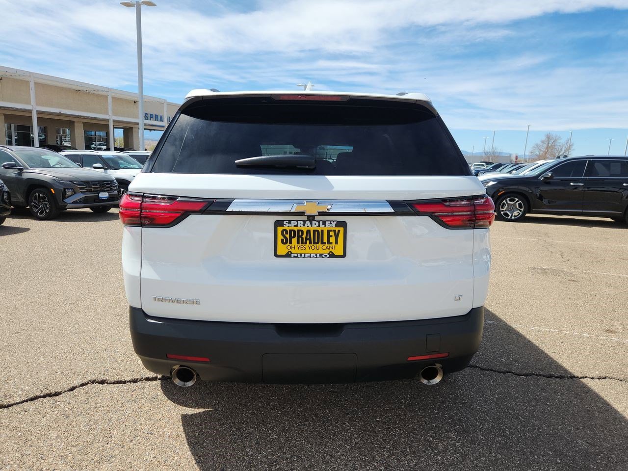 Used 2023 Chevrolet Traverse LT image 7