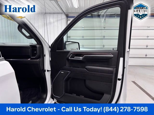 Used 2023 GMC Sierra 1500 SLT w/ SLT Convenience Package image 10