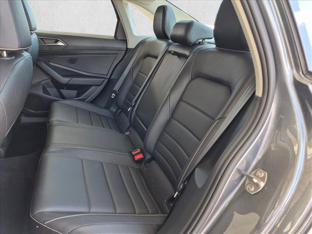 Used 2024 Volkswagen Jetta SE FWD image 18
