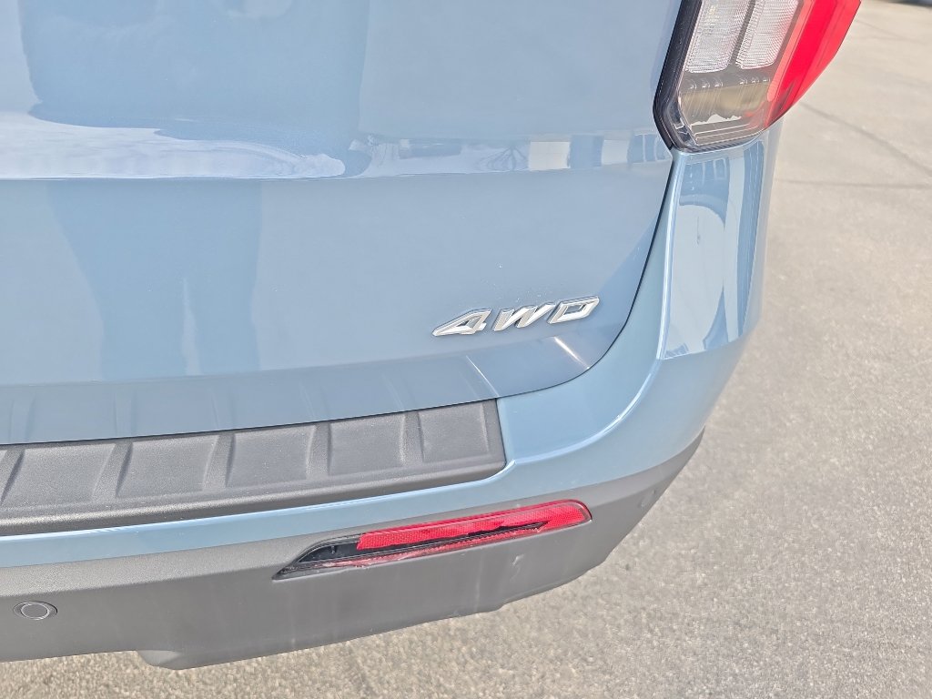 Used 2025 Ford Explorer Active AWD/4WD image 10