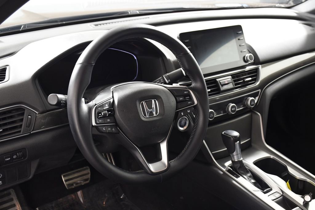 Used 2018 Honda Accord Sport image 13