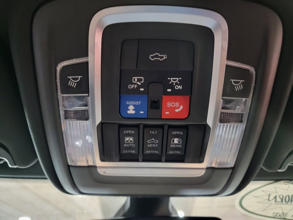 Used 2019 RAM 3500 Limited image 24