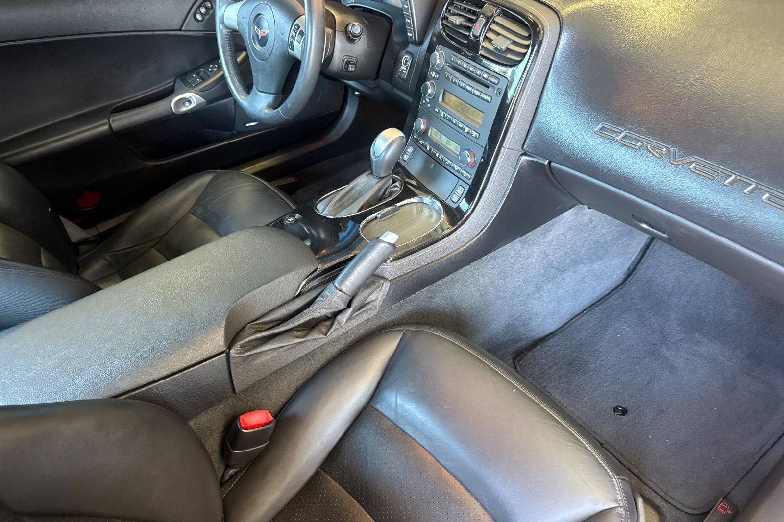Used 2008 Chevrolet Corvette Coupe w/ Preferred Equipment Group RWD image 19