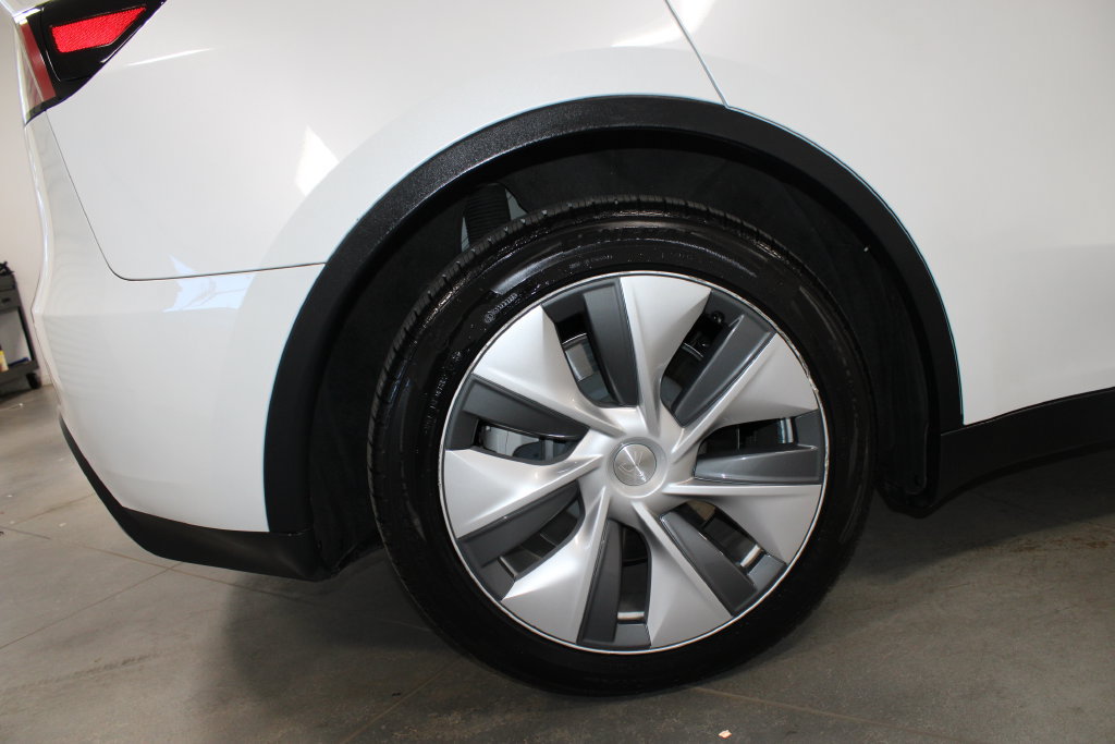 Used 2023 Tesla Model Y Long Range AWD/4WD image 51
