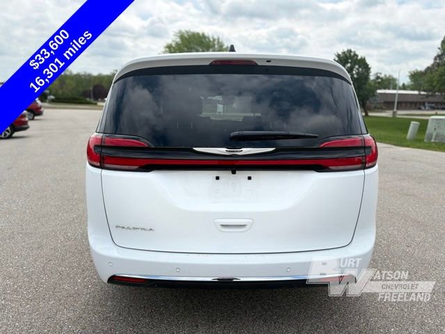 Used 2026 Chrysler Pacifica Select FWD image 5
