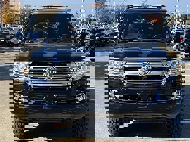Used 2017 Toyota Land Cruiser image 8