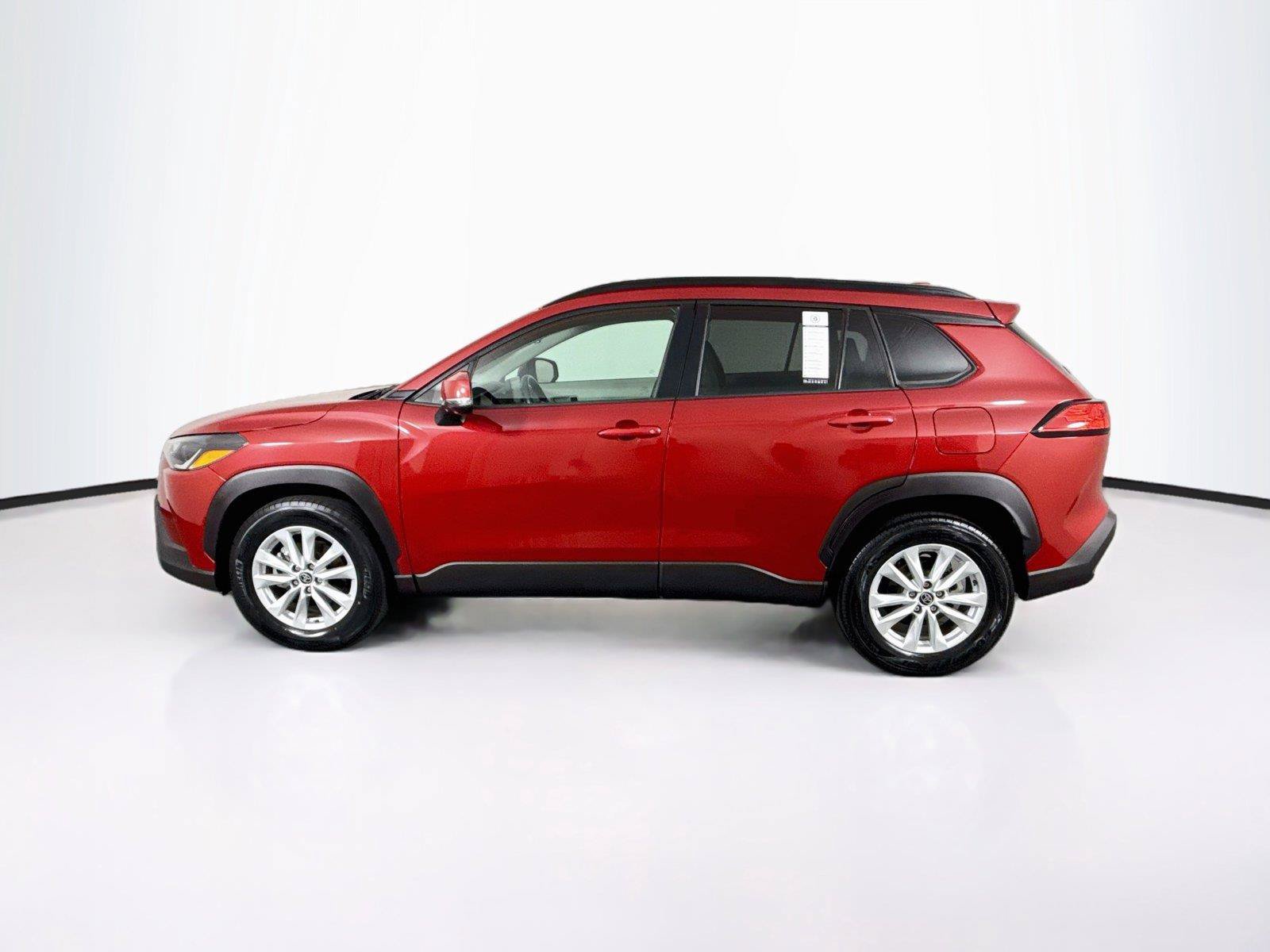 Used 2022 Toyota Corolla Cross LE FWD image 12