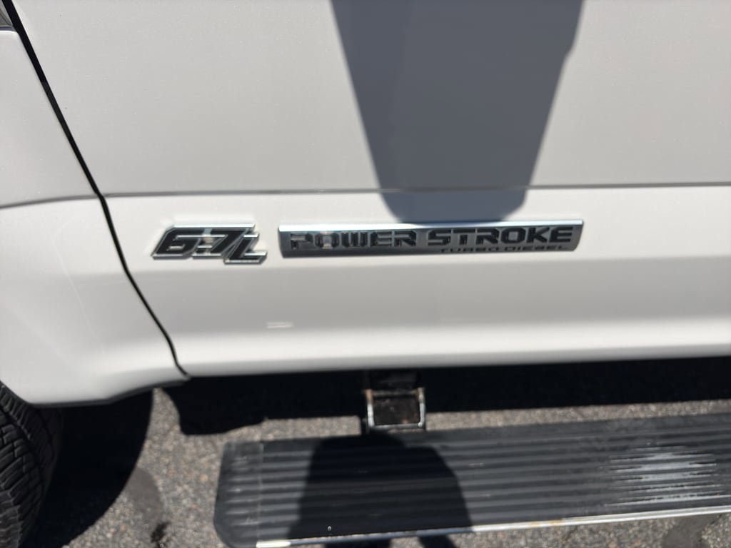Used 2017 Ford F350 Platinum w/ Platinum Ultimate Package AWD/4WD image 10