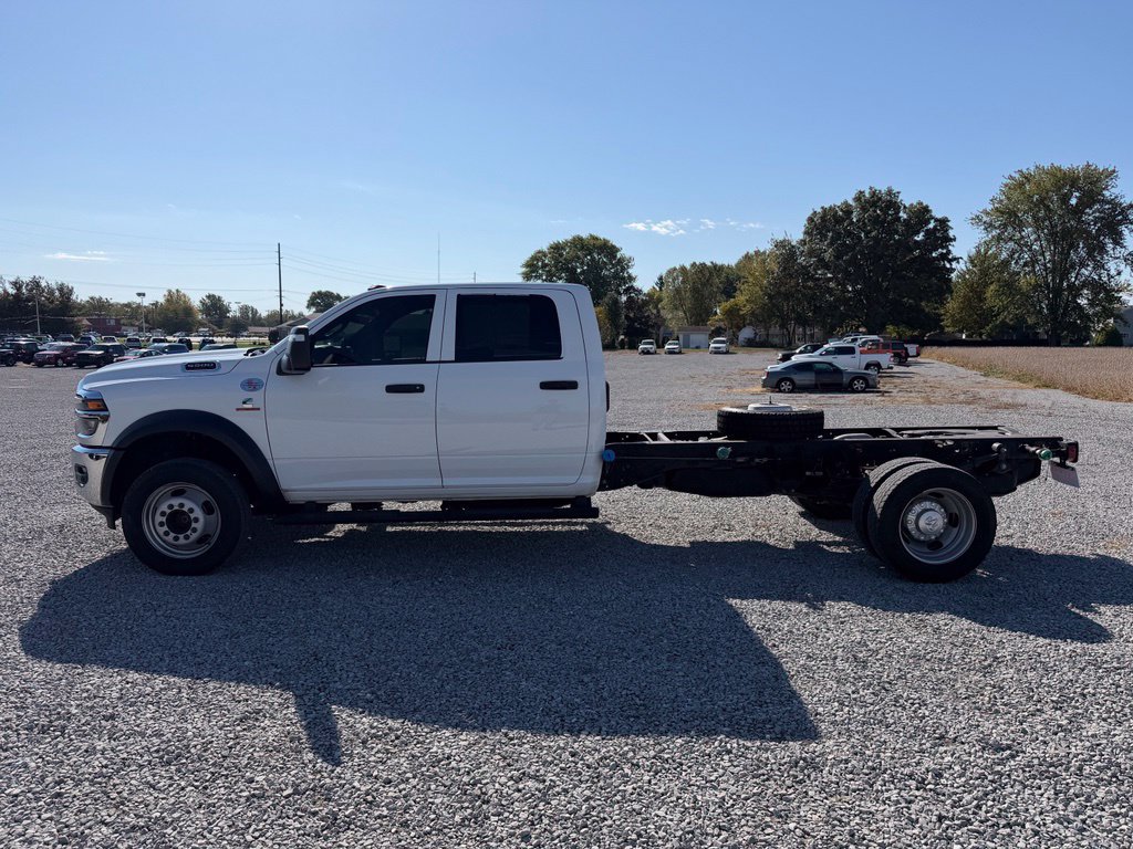 Used 2025 RAM 5500 Tradesman w/ Chrome Appearance Group AWD/4WD image 4