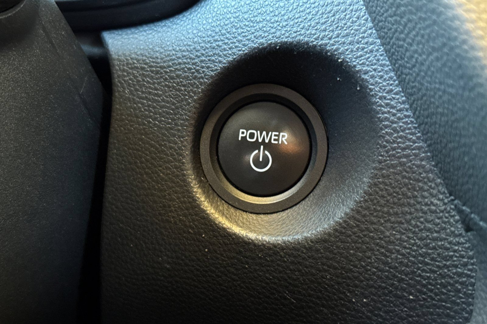 Used 2025 Toyota Corolla Cross AWD Hybrid image 27