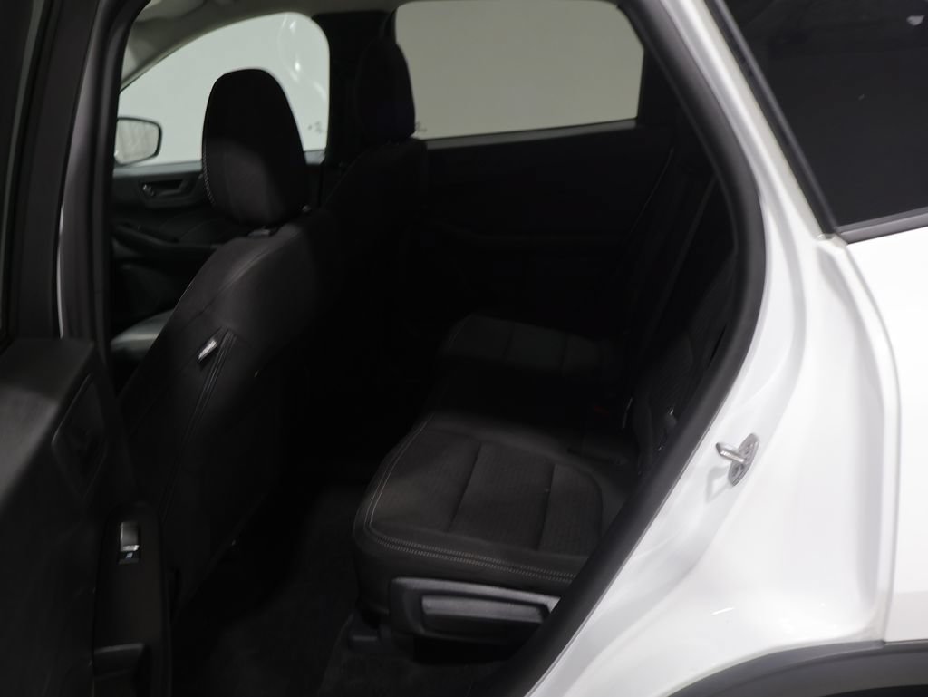 Used 2025 Ford Escape Active AWD/4WD image 18