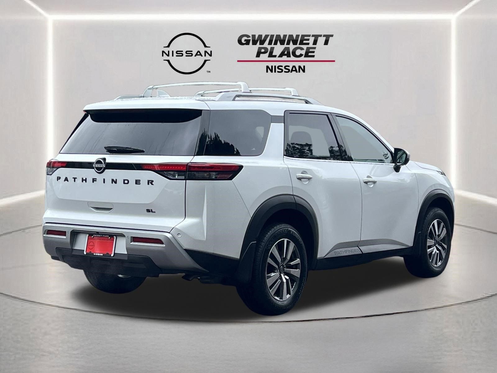 Certified 2025 Nissan Pathfinder SL w/ Black Appearance Package FWD image 25